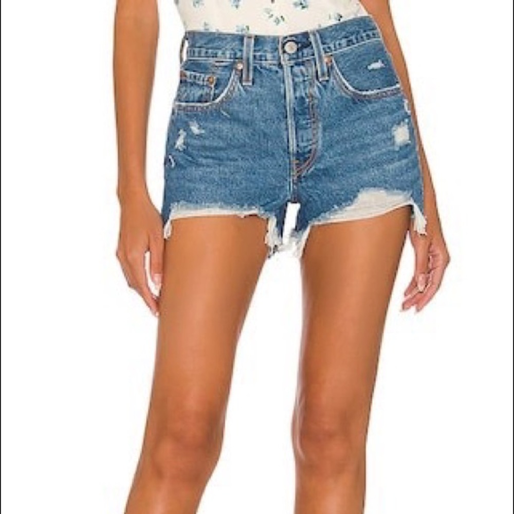 NWOT Levi’s Denim Shorts